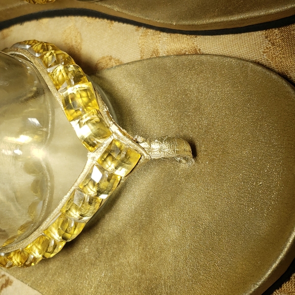 Mossimo Vintage flip flop sandals,womens, gold and gem design, size 7. - Picture 4 of 7